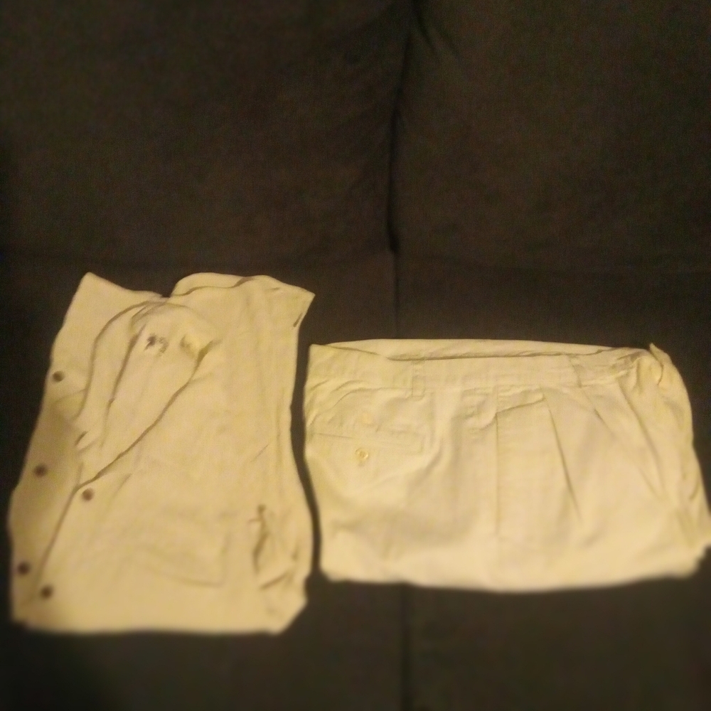 Creamcolor,Dkny Long Leg pleaded pants,and a short sleeve Vantage silk shirt,XL.
